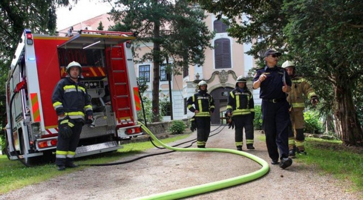 94dc54329e25f79c8a3f66d37ea38c47_XL