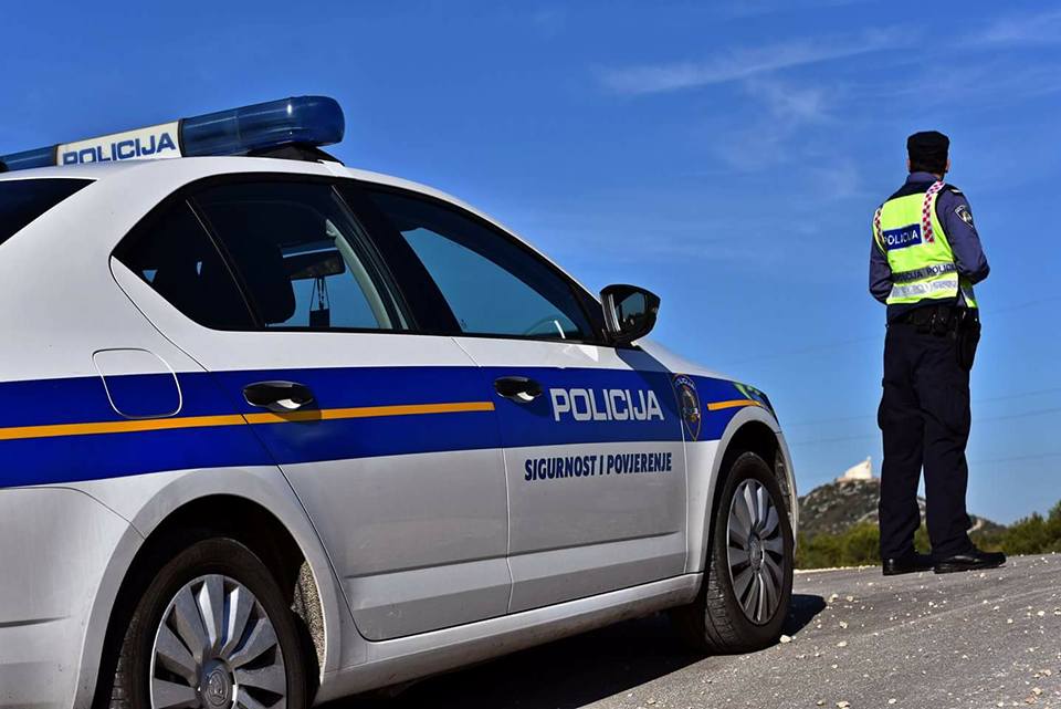 Policija-1