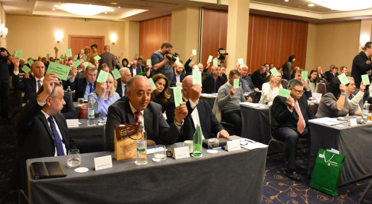 eda88fd0c704e7516b7954c21650310b_XL