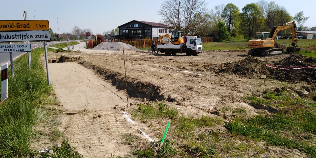 IMG_20200422_104912_resized_20200422_105210532_resized_20200422_105413536