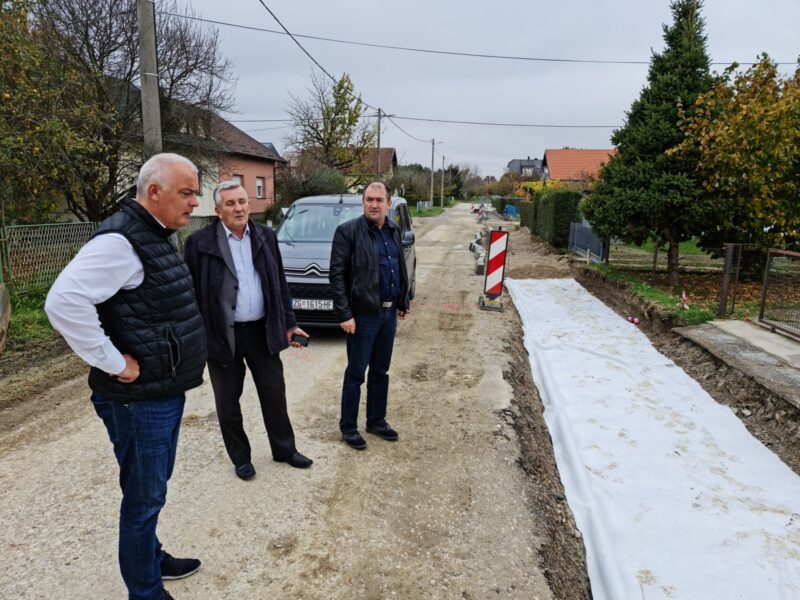 20201028_121622_1600x1200