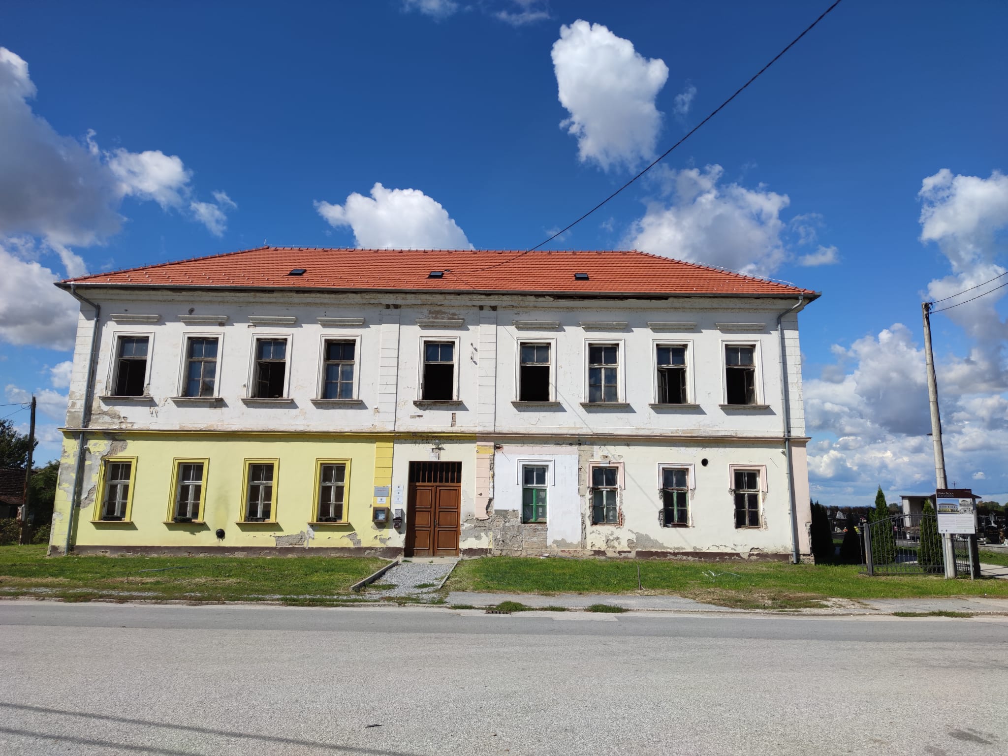 11 22.9.20222., radovi uređenje statike stara škola Dubrovčak Lijevi - Javor Bojan Leš - Ivanić-Grad