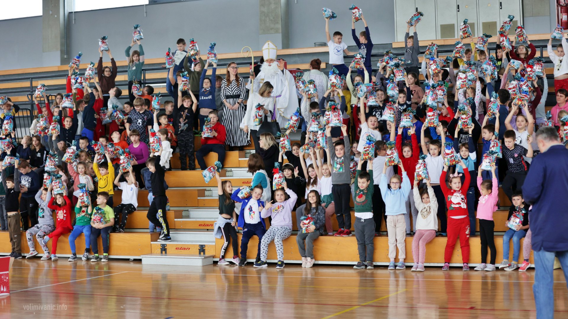 9 - Darivanje djece povodom Sv. Nikole - Ivanić-Grad 2022